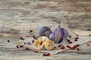 Fresh and dried figs with berries