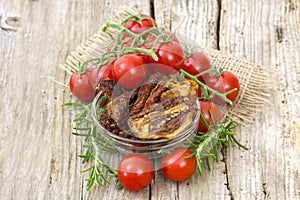 Fresh and dried tomatoes