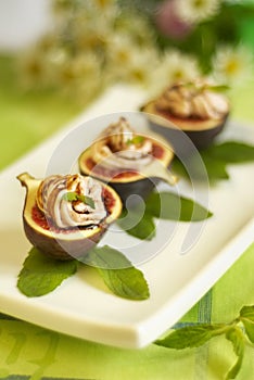 Fresh fig with mousse from brynza