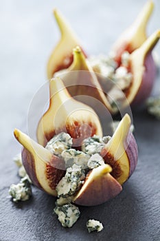 Fresh figs with blue cheese