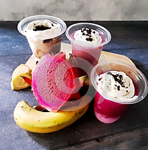 Fresh fruit ice cream contain many vitamins for health.