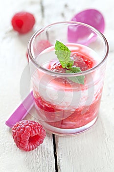Fresh fruit yogurt