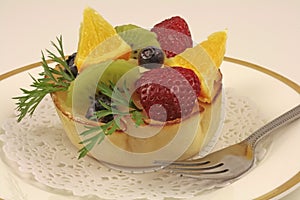 Fresh fruits bowl cake