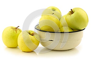 Fresh Golden Delicious apples