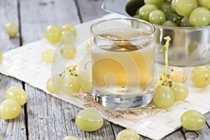 Fresh Grape Juice with Ice