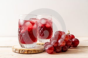 fresh grape juice