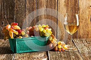 Fresh grapes and white wine