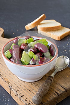 A fresh kidney bean and green pepper salad