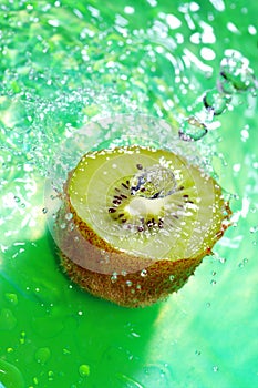 Fresh kiwi water with a splash