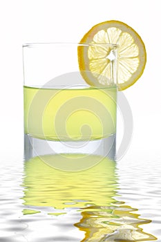 Fresh lemon juice with a slice