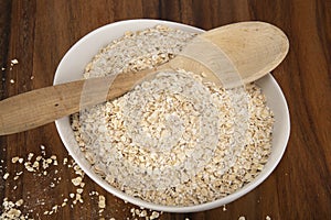 Fresh milled raw uncooked oats