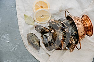 Fresh Mussels on linen napkin