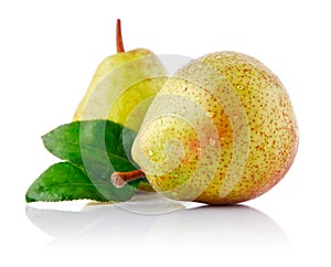 Fresh pear with green leaf