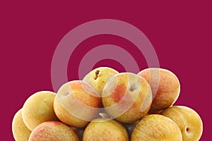 Fresh pluots (Prunus salicina Ã— armeniaca)