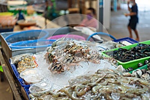Fresh raw flower crab at Thai seafood market