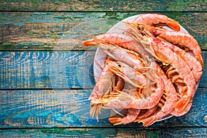 Fresh raw shrimps in a bowl