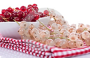 Fresh red and white currants