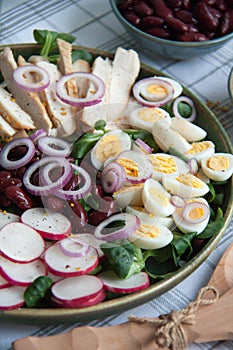 Frisch Salat bohnen gurke rettich Eier a zwiebel 