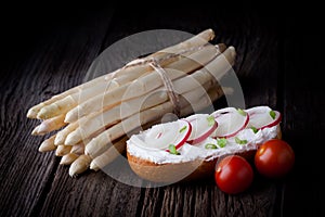 Fresh sandwich and white asparagus