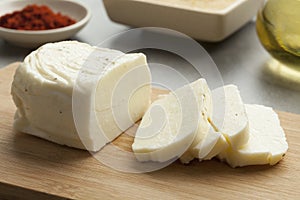 Fresh sliced halloumi