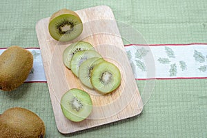 Fresh sliced kiwi fruit