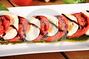Fresh tomato and mozarela cheese