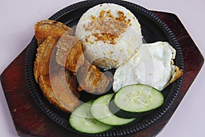 Freshly cooked Filipino food called Bagnet