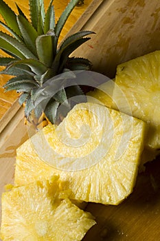 Freshly cut pinapple pieces