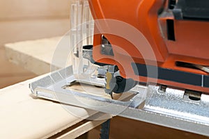 Fret-saw with saw