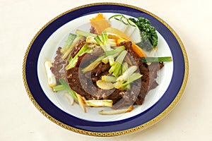 Fried beef with scallion