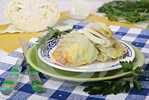 Fried cabbage leaves