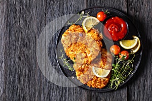 fried chicken cutlets under crusting of panko