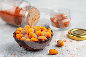 Fried crispy peanuts with salt and hot pepper