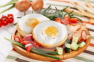 Fried Egg In Hole Toast Vegetable Mix Ham Slices