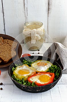 Fried egg in the ring of the bell peppers