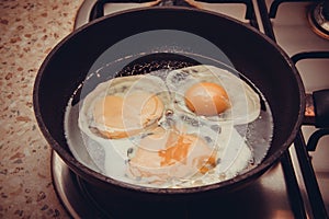 Fried eggs with ramson