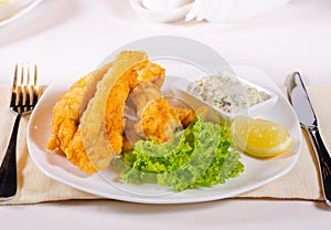 Fried fish fillets with savory tartare sauce