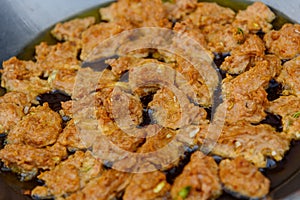 Fried fish-paste balls