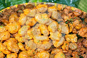 Fried fish-paste balls