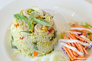 Fried rice with chicken green curry