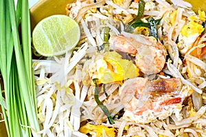 Fried rice noodles with Seafood