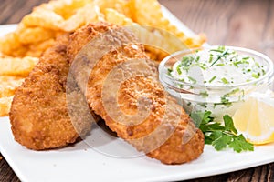 Fried Salmon Filet with Chips
