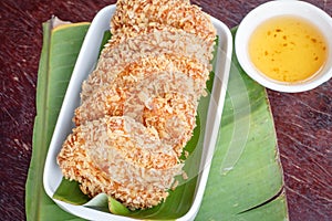 Fried Shrimp Cake (Tod Mun Kung)