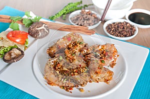 Fried shrimp with garlic and pepper menu