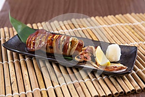 Fried sliced whole squid