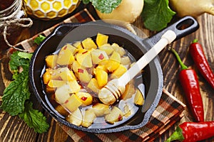 Fried turnip with honey