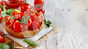 Frisella seasoned with tomatoes and herbs