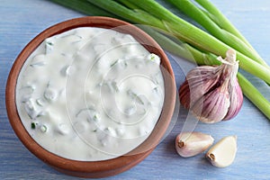 Fromage blanc with garlic and green onion