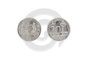 Front and back of Singapore coin 20 cent.