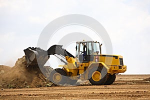 Front end loader